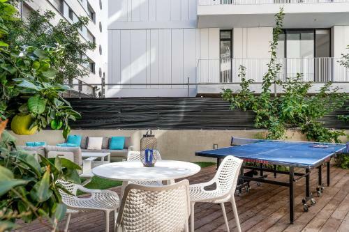 Amazing Apartment With Private Pool And Parking