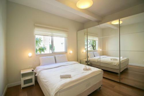 Apartamento Spinoza/ben Gurion Blv/2bdms/2bath/balcony/great