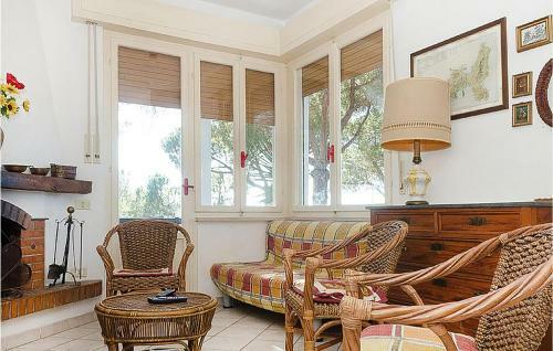 Stunning Apartment In Lacona - Capoliveri With 2 Bedrooms