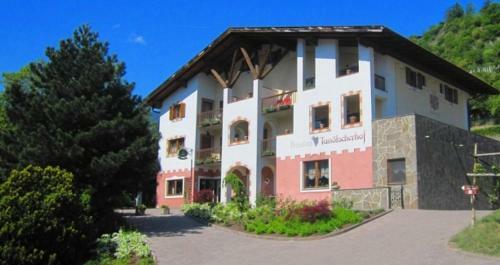 Hostal Pension Tan�tscherhof