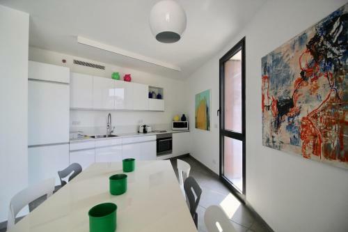 Apartamento Designed 2br In Florentine By Holyguest
