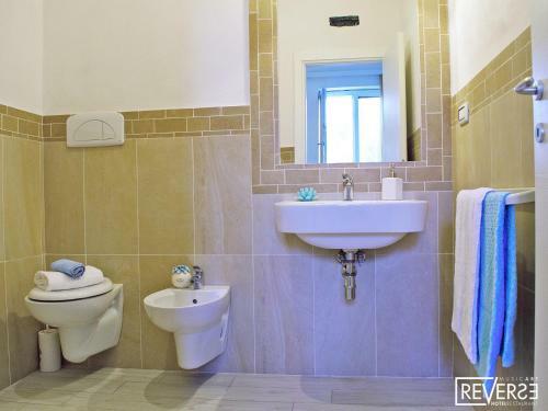 Hotel Reverse