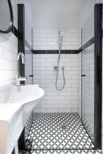 The Square - By Beach Apartments Tlv