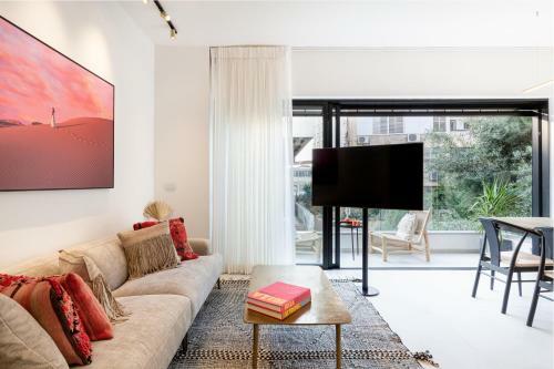 Luxury & Quiet Apartment Near Gordon Beach