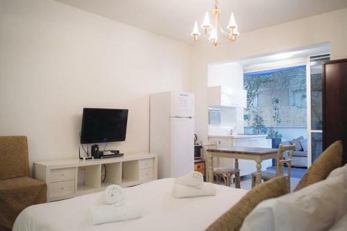 Dizi 242 - By Beach Apartments Tlv