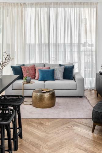 Neat Design Apartments By Homy