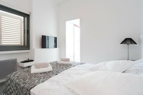Apartamento Bright 2br In Gordon Beach By Holyguest