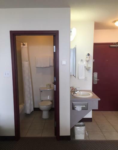 Hotel Almada Inn