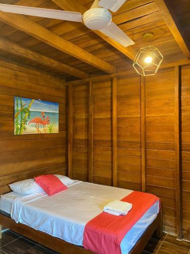Apartamento Flamingo Cabin Steps From The Beach.