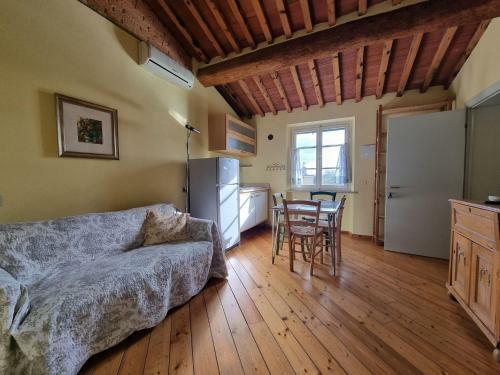 Delightful Holiday Home In Toscana With Shared Pool