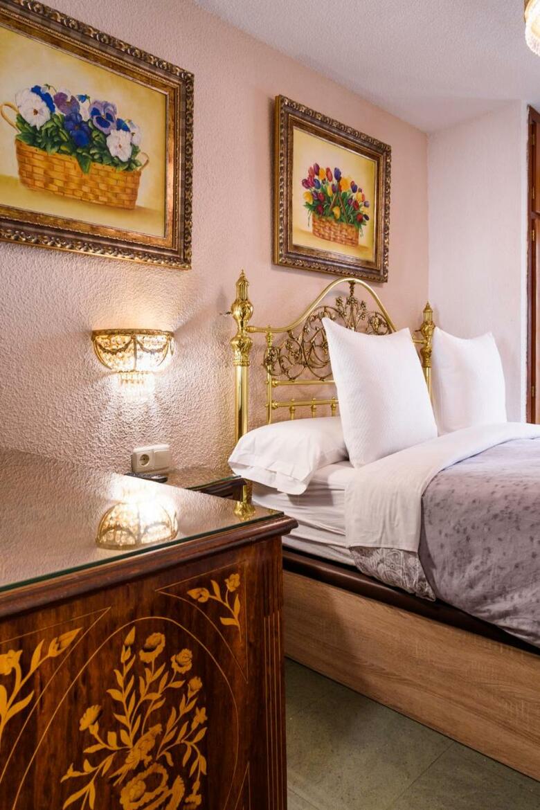 Hostal Lima