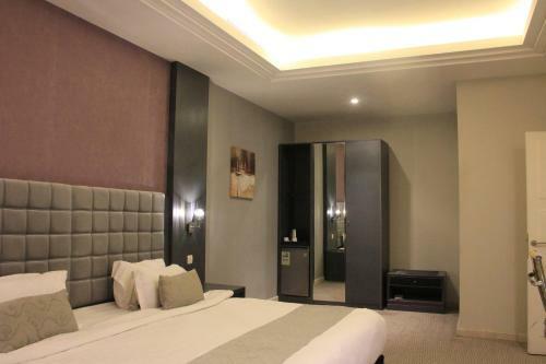 Business Inn Tahlia Hotel