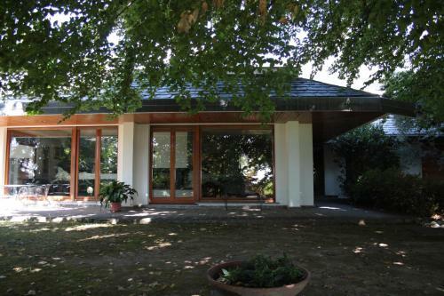 Luxury Villa With Pool And Tennis Court