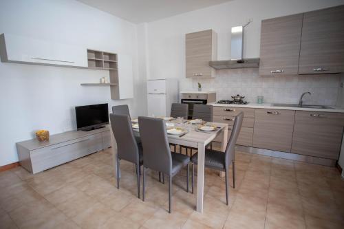 Mango Apartments