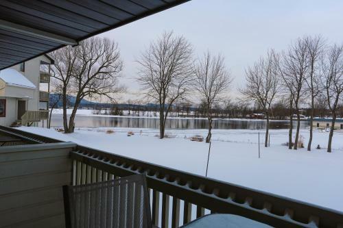 Apartamento Magog Waterfront Condo