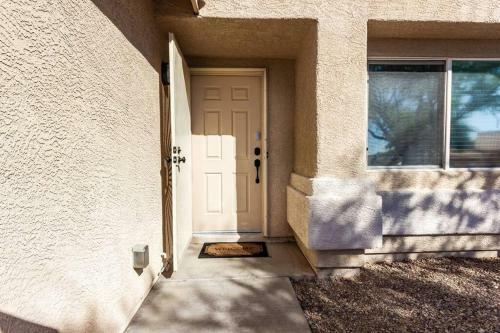 Mountain View 4b2b Ranch Home In Oro Valley