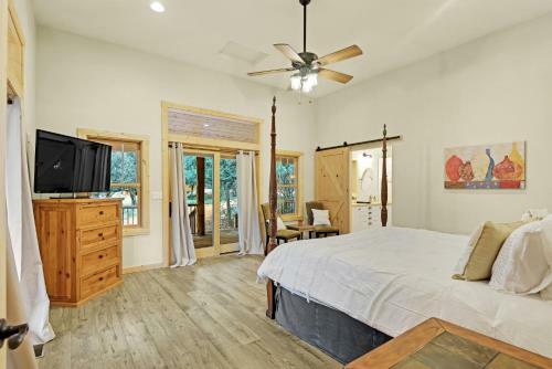 Lavender Cabin Cabin