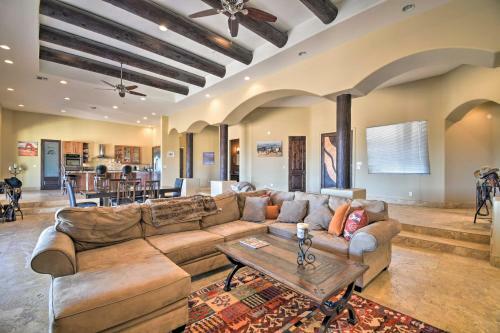 Desert Sanctuary With Striking Mountain Views