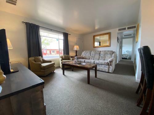 Posada 1 Or 3 Bedroom Apartment With Full Kitchen