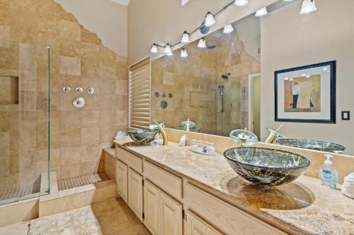 Upscale Phoenix Oasis With Small Private Pool And Spa!