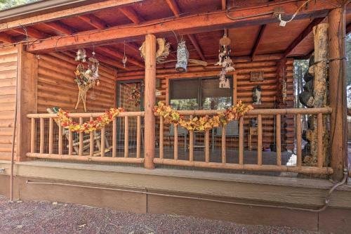 Rustic Lakeside Cabin - Family And Pet Friendly!