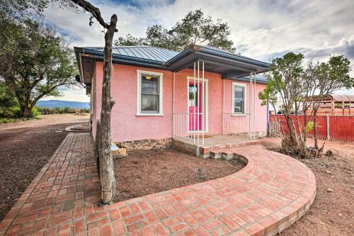 Quaint Springerville Home Hike, Ski And Hunt!