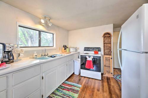 Quaint Springerville Home Hike, Ski And Hunt!