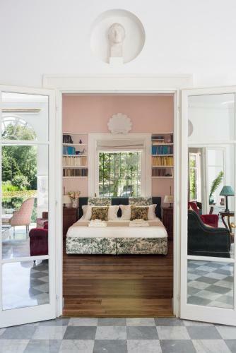 Relais La Foleia - Luxury Villa With Private Lake