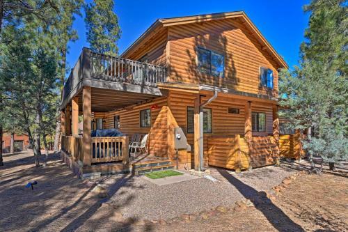 Show Low Family Cabin Bbq, Deck And Fireplace