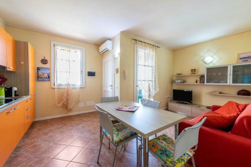 Rosy Apartment