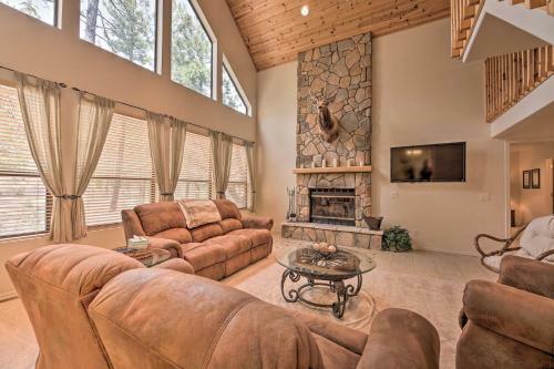 Elk Haven Show Low Cabin With Views And Game Room!