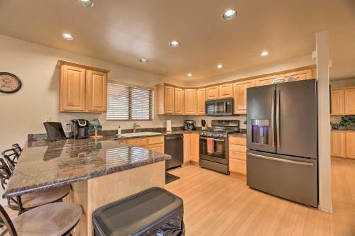 Elk Haven Show Low Cabin With Views And Game Room!