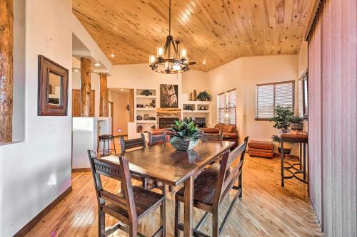Spacious Show Low Home In The Torreon Lodges!