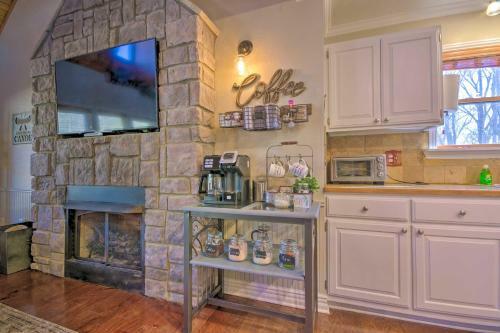 Updated Cabin On White River By Boat Landing!