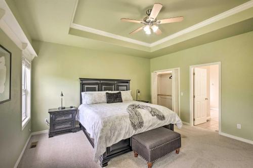 New Bright Bella Vista Home With Yard 4mi To Trails