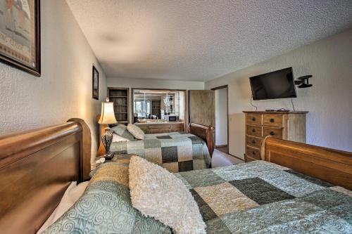 Golf Course Front Townhome Near Mtn Biking Trails!