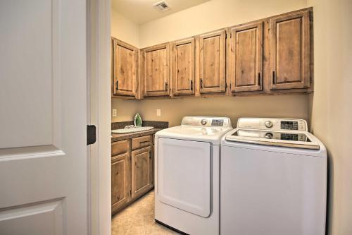 Idyllic Bella Vista Retreat With Back 40 Access
