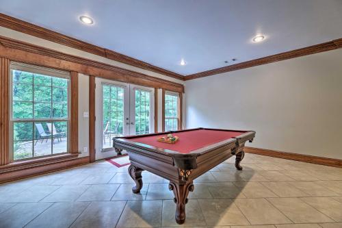 Bentonville Home With Pool Table, 2 Mi To Downtown!