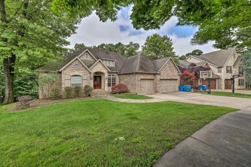 Bentonville Home With Pool Table, 2 Mi To Downtown!