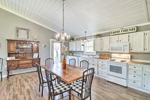 Greers Ferry Retreat With Deck And Stocked Pond!
