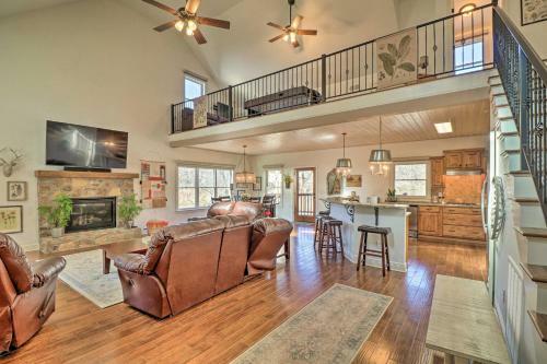 Riverfront Heber Springs Home Spacious Deck!