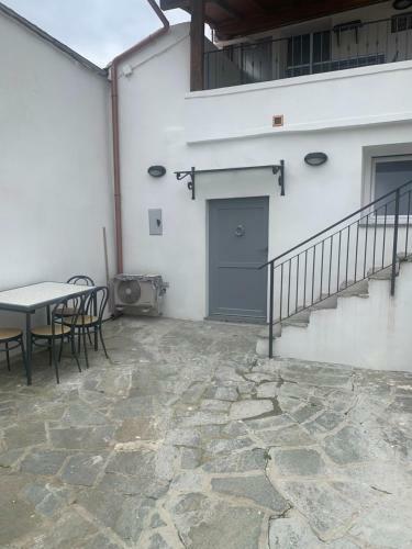 Casa Vista Mare Con Giardino