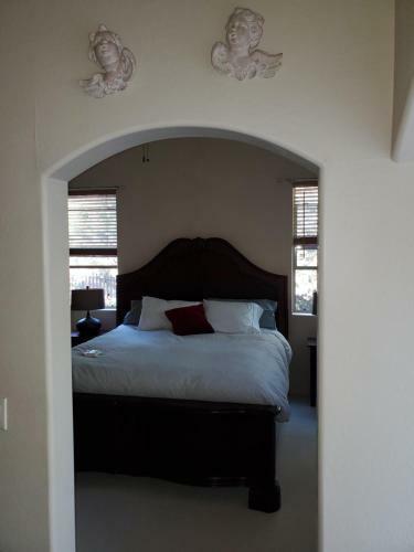 Hummingbird House