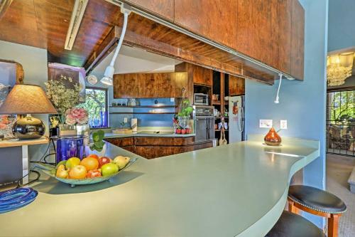 Artists Retreat Spectacular Cliffside Views