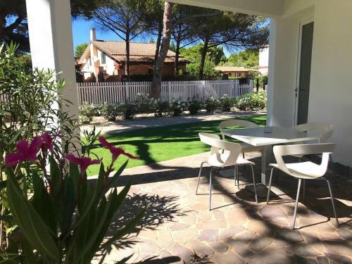 Angolo Mare Apartment & Rooms