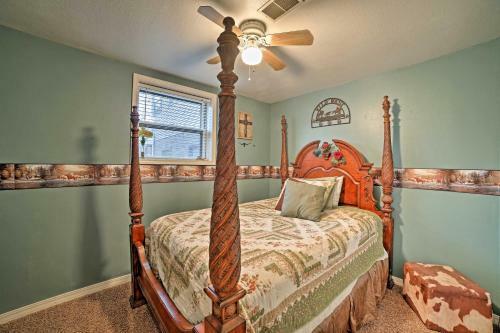 Waterfront Beaver Lake House With Deck And Fire Pit!
