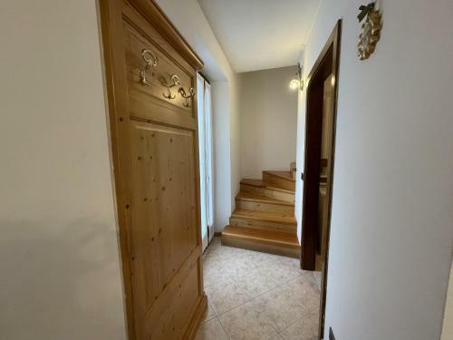 Apartamento 063 Trilocale Duplex, Giustino