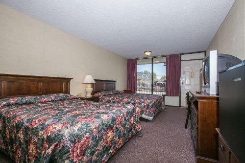 Hotel Candlewick Inn