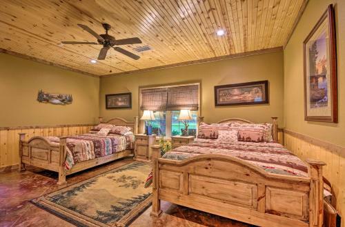 Spacious Family Home With Fire Pit On Norfork Lake!