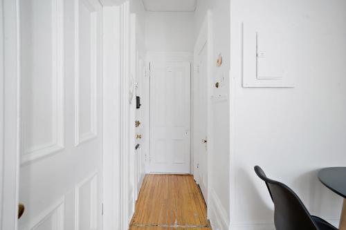 Old Port Montreal Apartments By Restavio